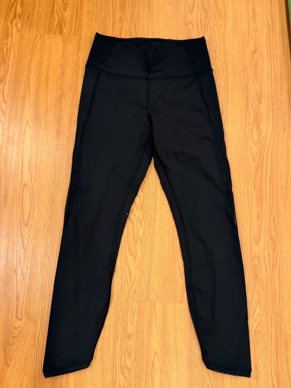 Women’s lululemon leggings with side mesh